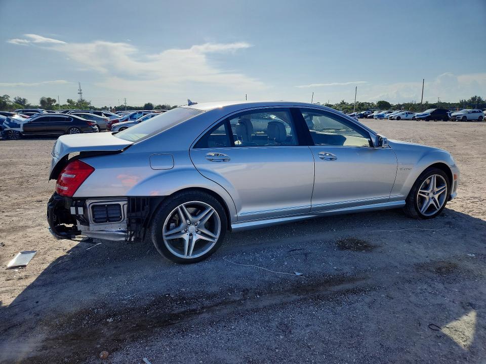 2012 Mercedes-benz S-klasse amg VIN WDDNG7EB8CA445031 COPART salvage auction — REAR END, Fl - Cert Of Title Slvg Rebuildable, sold $9,800 on 2026-07-09 (photo 3)