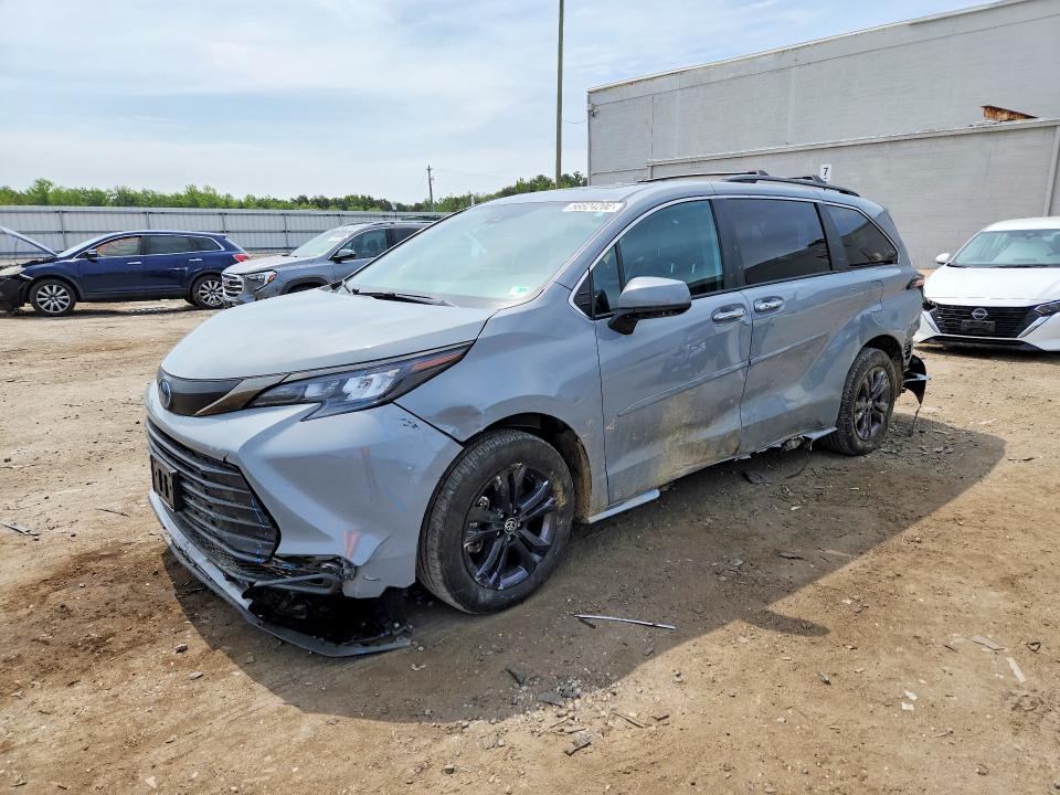 2024 Toyota Sienna VIN 5TDCSKFCXRS150096 — COPART salvage auction photo