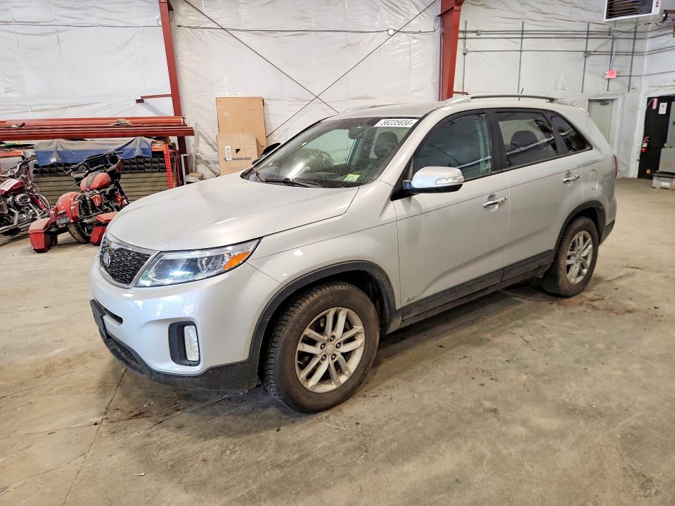 2014 Kia Sorento VIN 5XYKTDA69EG482673 COPART salvage auction — REAR END, Vt - Cert Of Title-Salvage Vehicle, sold $475 on 2026-07-20 (photo 1)