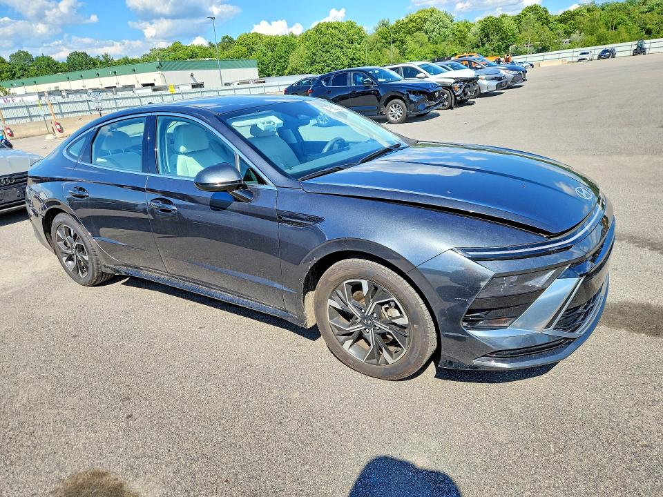 2024 Hyundai Sonata VIN KMHL64JA9RA411863 COPART salvage auction — REAR END, Fl - Certificate Of Title, sold $13,500 on 2026-07-13 (photo 4)