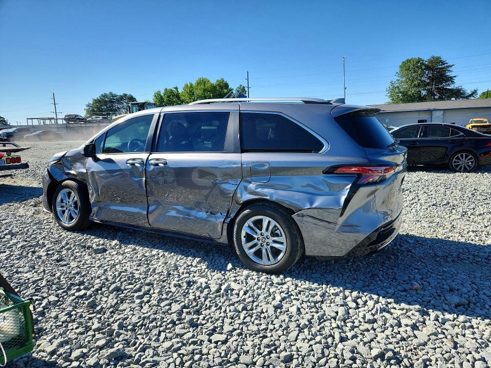 2026 Toyota Sienna VIN 5TDZSKFC7TS228061 COPART salvage auction — SIDE, NC - SALVAGE CERTIFICATE OF TITLE, sold $11,000 on 2026-07-29 (photo 2)