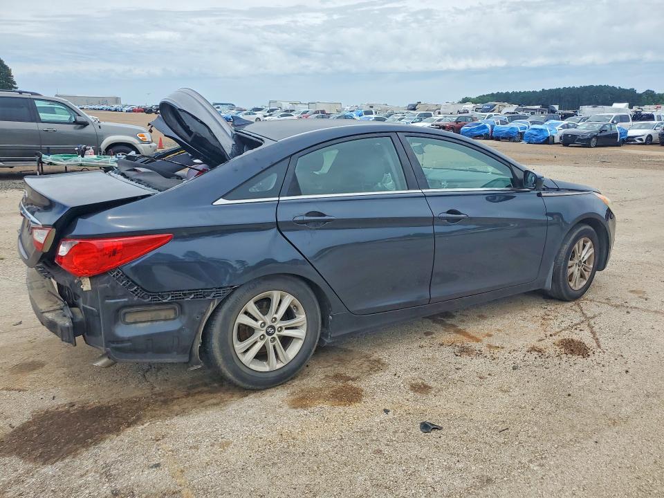 2013 Hyundai VIN 5NPEB4AC5DH691177 COPART salvage auction — REAR END, Tx - Salvage Vehicle Title, sold $225 on 2026-07-27 (photo 3)