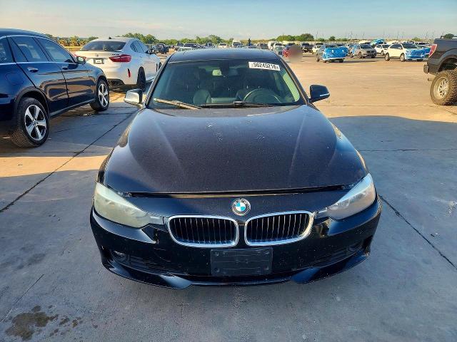 2013 BMW 3er VIN WBA3B5C58DF597992 COPART salvage auction — NORMAL WEAR, Tx - Certificate Of Title, sold $400 on 2026-07-02 (photo 5)