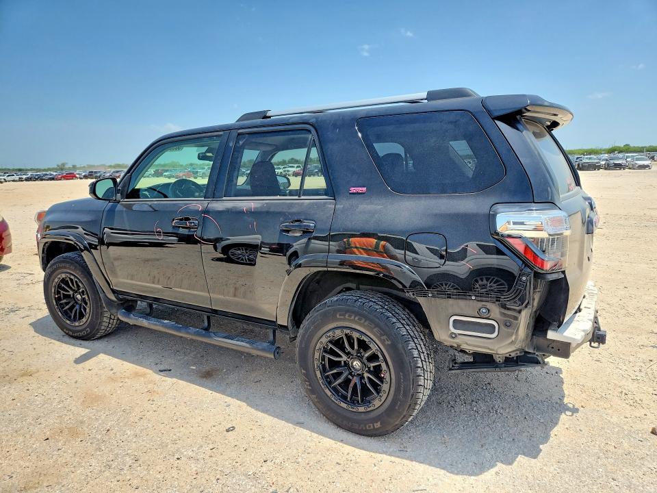 2021 Toyota 4runner VIN JTEMU5JR7M5857145 COPART salvage auction — REAR END, Tx - Salvage Vehicle Title, sold $11,600 on 2026-07-02 (photo 2)