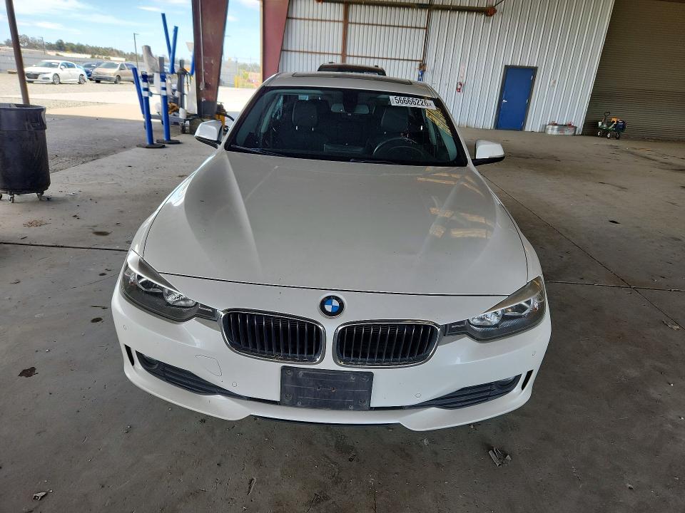 2015 BMW 3er VIN WBA3B1C55FK137028 COPART salvage auction — REAR END, CA - SALVAGE CERTIFICATE, sold $900 on 2026-07-30 (photo 5)