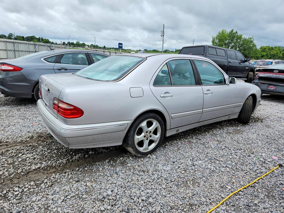 2002 Mercedes-benz E-class VIN WDBJF65J22B498022 COPART salvage auction — NORMAL WEAR, Fl - Certificate Of Title, sold $325 on 2026-07-07 (photo 3)