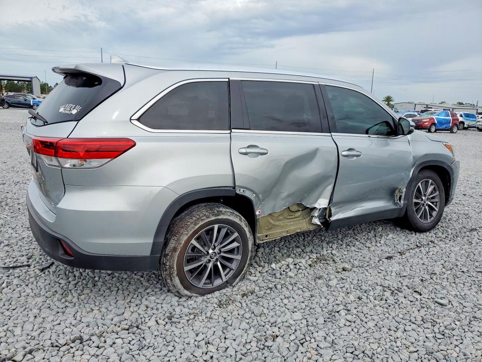 2019 Toyota VIN 5TDKZRFHXKS558308 COPART salvage auction — SIDE, FL - CERT OF TITLE SLVG REBUILDABLE, sold $350 on 2026-07-24 (photo 3)