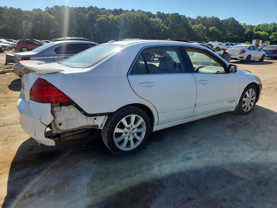 2007 Honda Accord VIN 1HGCM66527A027844 COPART salvage auction — SIDE, Ms - Cert Of Title-Salvaged, sold $325 on 2026-07-31 (photo 3)