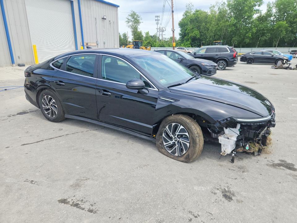 2026 Hyundai Sonata hybrid VIN KMHL24JJ5TA169849 COPART salvage auction — FRONT END, Fl - Cert Of Title Slvg Rebuildable, sold $8,500 on 2026-07-20 (photo 4)