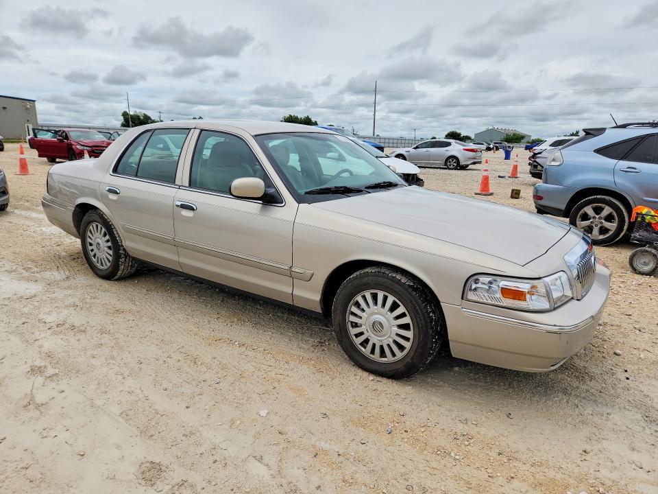 2008 Mercury Grand marquis VIN 2MEFM75VX8X628994 COPART salvage auction — SIDE, Tx - Salvage Vehicle Title, sold $1,450 on 2026-07-02 (photo 4)