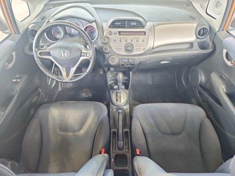 2011 Honda Fit VIN JHMGE8H55BC012630 COPART salvage auction — REAR END, Fl - Cert Of Title Slvg Rebuildable, sold $300 on 2026-07-21 (photo 8)