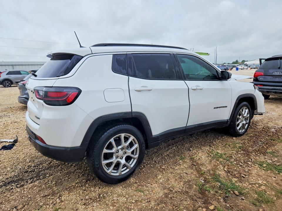 2022 Jeep Compass VIN 3C4NJDFB1NT144086 COPART salvage auction — FRONT END, TX - CERTIFICATE OF TITLE, sold $3,200 on 2026-07-02 (photo 3)