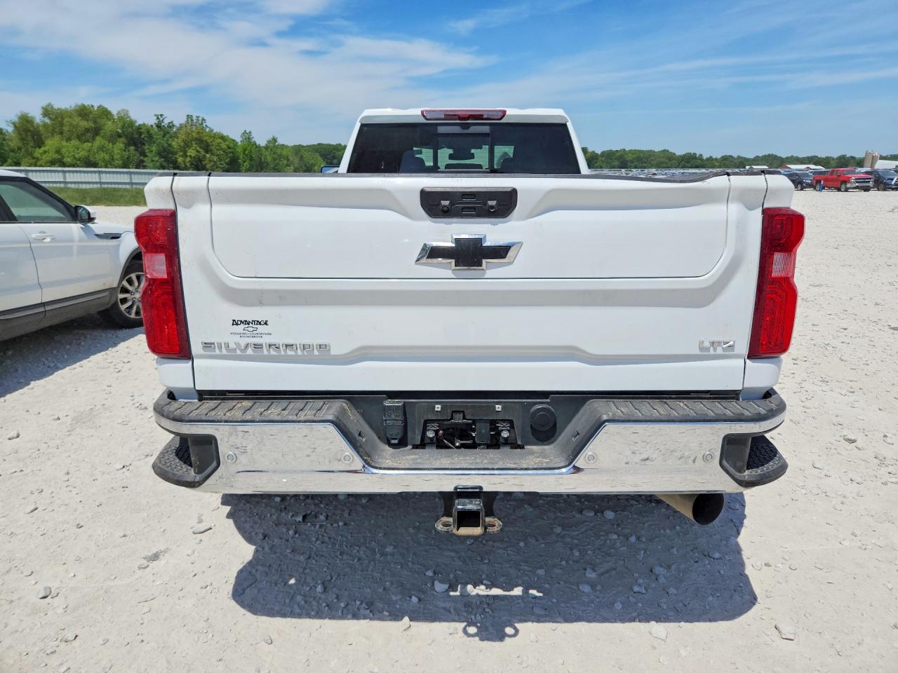 2024 Chevrolet Silverado 3500 VIN 1GC4YUEY7RF196447 COPART salvage auction — Front End, IL - CERTIFICATE OF TITLE, sold $37,250 on 2026-07-08 (photo 6)