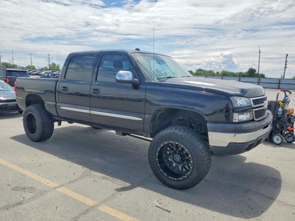 2004 Chevrolet Silverado VIN 2GCEK13T041431430 COPART salvage auction — WATER/FLOOD, ID - SALVAGE CERTIFICATE OF TITLE, sold $2,000 on 2026-07-09 (photo 4)