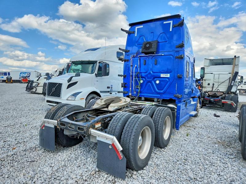 2023 Freightliner Cascadia 126 VIN 3AKJHHDR9PSUC7330 COPART salvage auction — WATER/FLOOD, NE - CERT OF TITLE-SALVAGE, sold $55,500 on 2026-07-09 (photo 4)