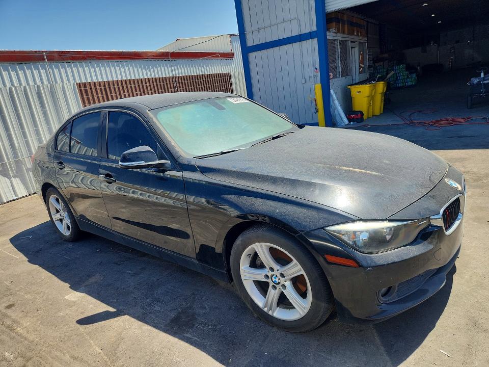 2015 BMW VIN WBA3B1G54FNT04228 COPART salvage auction — MINOR DENT/SCRATCHES, Nv - Lien Papers, Clean Title, sold $725 on 2026-07-29 (photo 4)