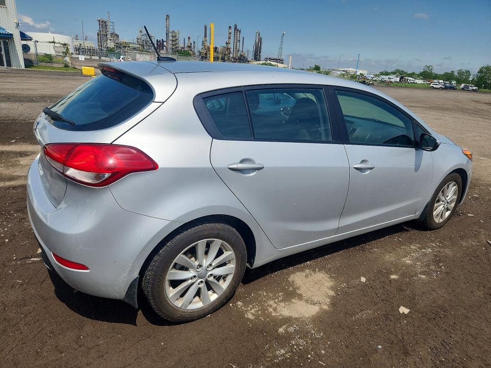 2016 Kia Forte VIN KNAFK5A87G5481851 COPART salvage auction — SIDE, Qc - Gravement Accidente, sold $1,000 on 2026-07-07 (photo 3)
