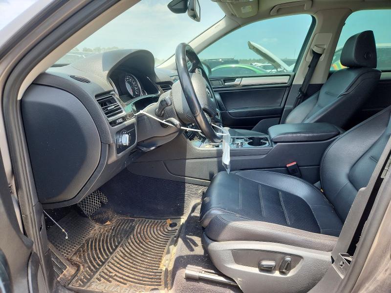 2011 Volkswagen Touareg VIN WVGFF9BP3BD001237 COPART salvage auction — MINOR DENT/SCRATCHES, Tx - Certificate Of Title, sold $750 on 2026-07-21 (photo 7)