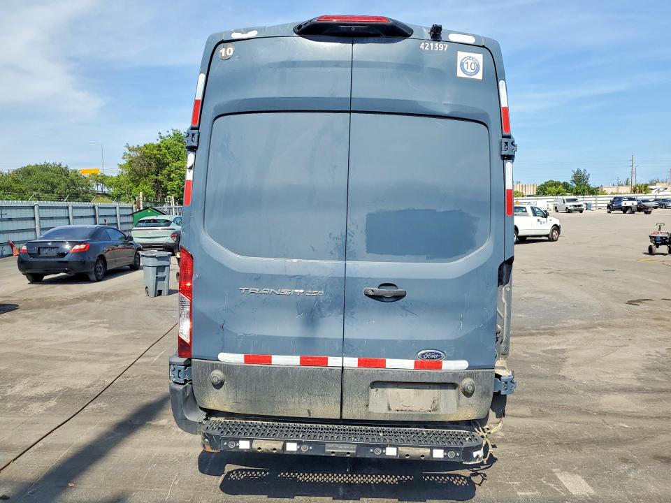 2020 Ford Transit VIN 1FTBR3X83LKB27510 COPART salvage auction — MECHANICAL, Sc - Certificate Of Title, sold $2,550 on 2026-07-18 (photo 6)