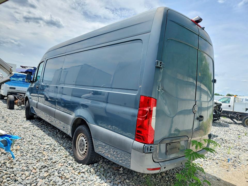 2019 Mercedes-benz VIN WD4PF1CD6KT011786 COPART salvage auction — MINOR DENT/SCRATCHES, FL - CERTIFICATE OF TITLE, sold $6,000 on 2026-07-22 (photo 2)