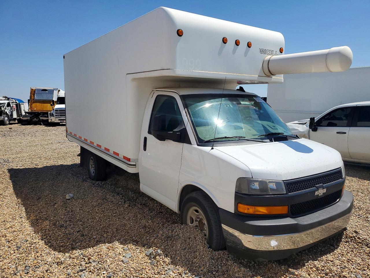 2019 Chevrolet Express 3500 VIN 1HA0GSFG9KN003718 COPART salvage auction — Mechanical, TX - CERTIFICATE OF TITLE, sold $1,700 on 2026-07-09 (photo 4)