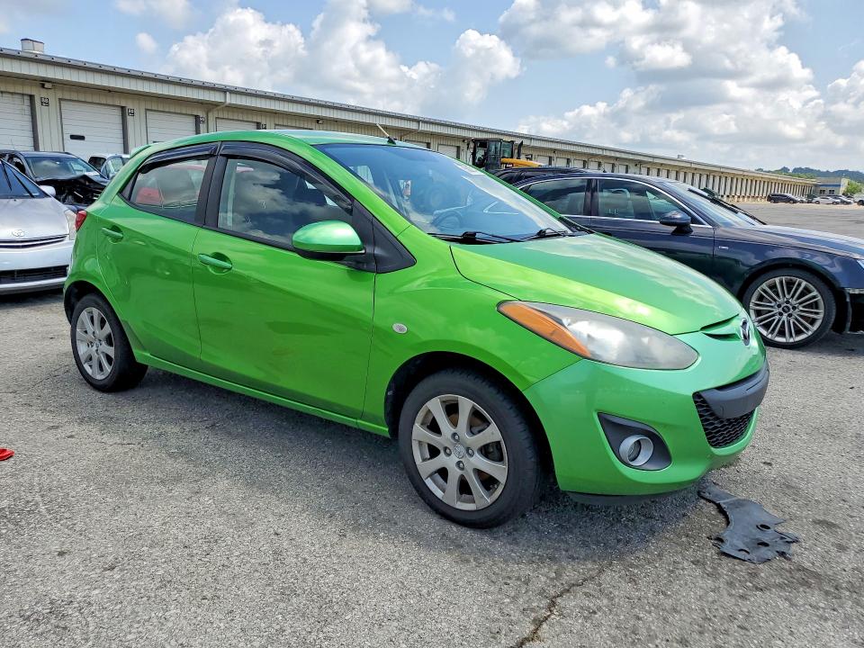 2011 Mazda 2 VIN JM1DE1HY8B0126788 COPART salvage auction — REAR END, KY - CERT OF TITLE-SALVAGE, sold $525 on 2026-07-27 (photo 4)