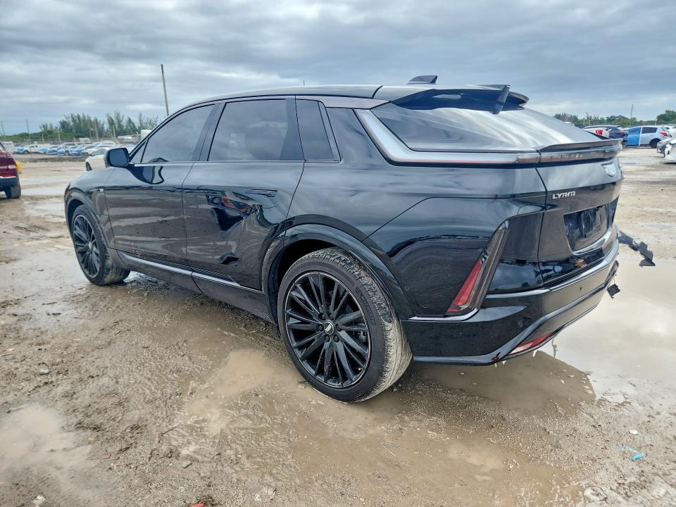 2024 Cadillac Lyriq VIN 1GYKPTRL2RZ137530 COPART salvage auction — REAR END, Fl - Cert Of Title Slvg Rebuildable, sold $14,600 on 2026-08-06 (photo 2)