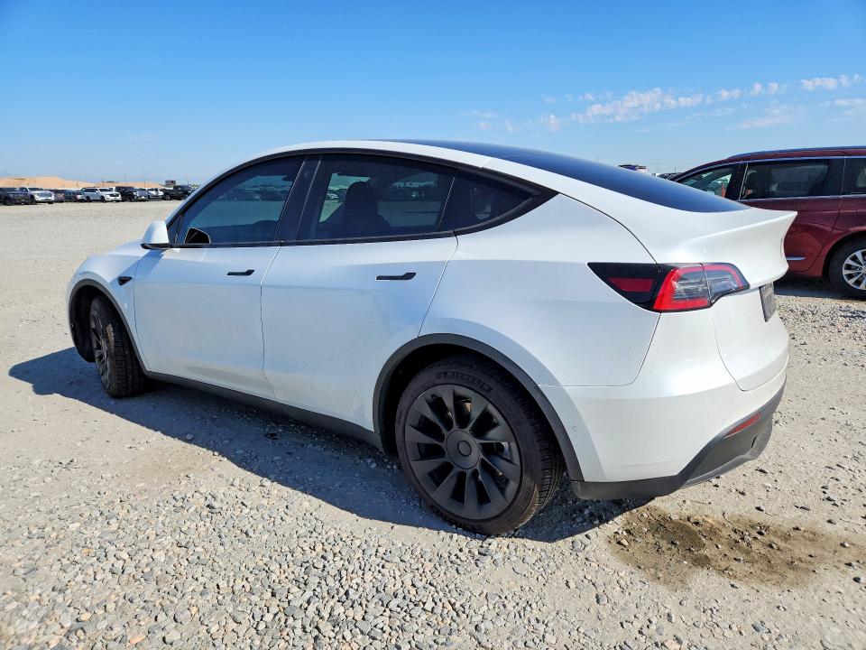 2022 Tesla Model y VIN 7SAYGDEE3NF438856 COPART salvage auction — REAR END, Co - Public - Salvage Title, sold $16,200 on 2026-07-09 (photo 2)