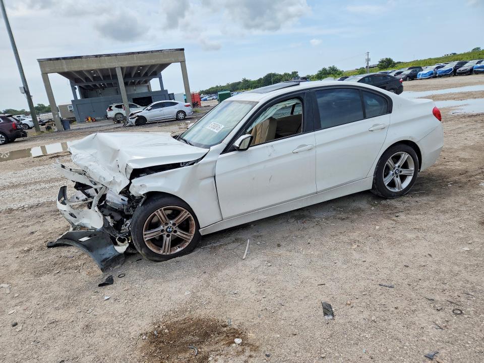 2014 BMW VIN WBA3A5C52EF605105 COPART salvage auction — FRONT END, Fl - Cert Of Title Slvg Rebuildable, sold $10 on 2026-07-28 (photo 1)