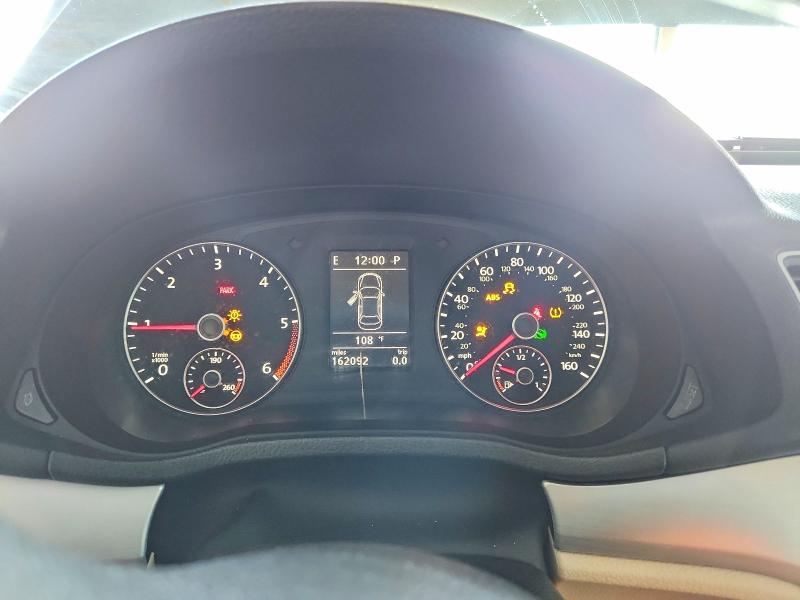 2012 Volkswagen Passat VIN 1VWBN7A32CC042827 COPART salvage auction — NORMAL WEAR, AZ - CERTIFICATE OF TITLE, sold $825 on 2026-07-29 (photo 9)