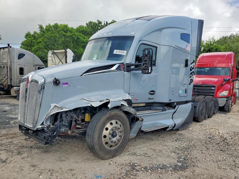 2025 Kenworth T680 VIN 1XKYD49X1SJ158606 COPART salvage auction — ALL OVER, TX - CERTIFICATE OF TITLE, sold $21,200 on 2026-07-14 (photo 2)