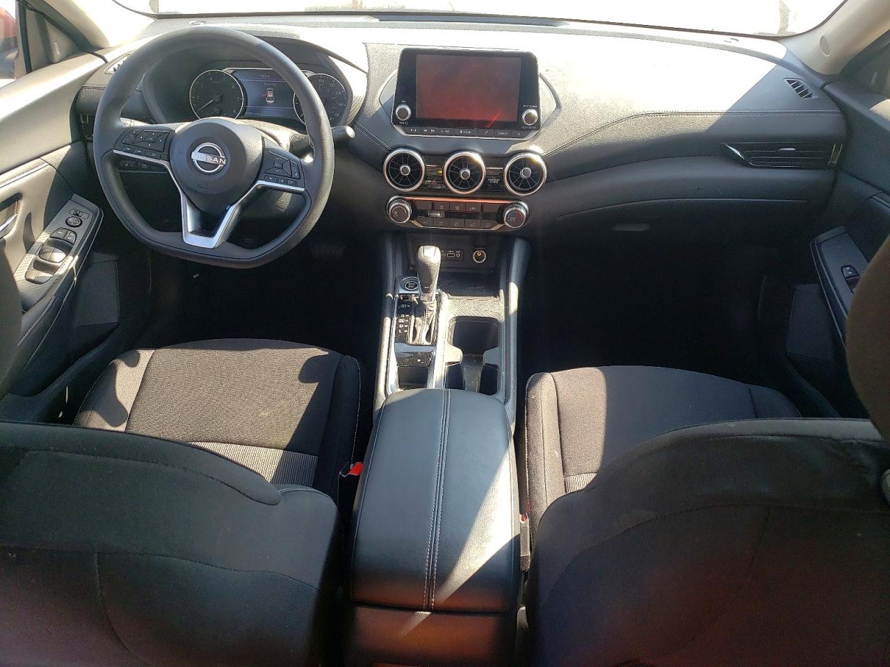 2025 Nissan Sentra VIN 3N1AB8CV7SY415638 COPART salvage auction — Minor Dent/Scratches, NC - DEALER ONLY CLEAN TITLE, sold $12,200 on 2026-07-09 (photo 8)