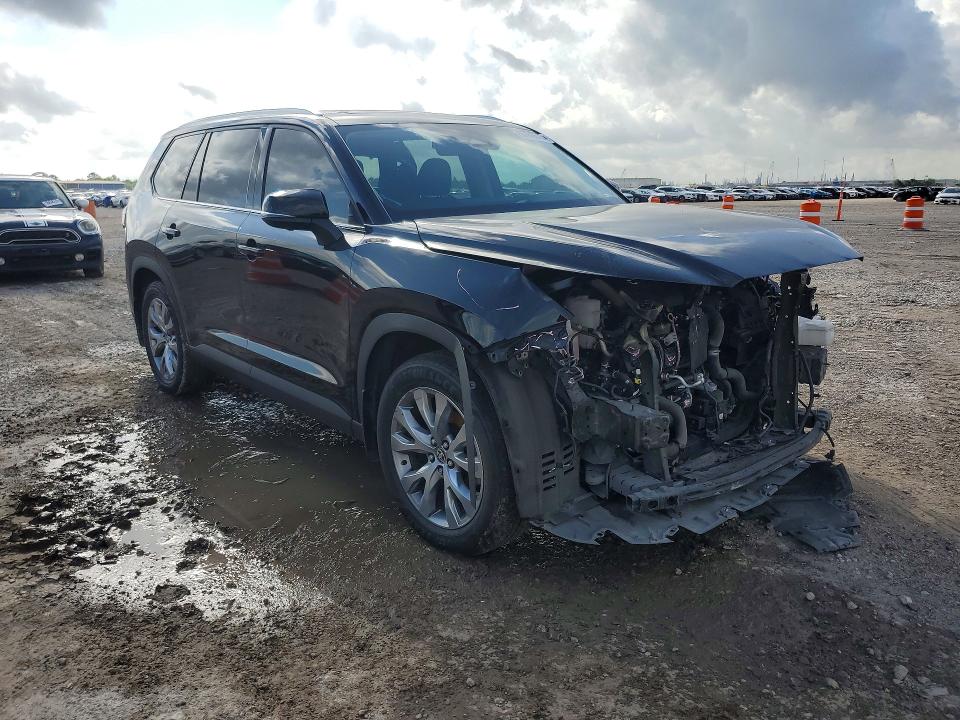 2025 Toyota Highlander VIN 5TDAAAA52SS020350 COPART salvage auction — FRONT END, Tx - Salvage Vehicle Title, sold $19,600 on 2026-07-06 (photo 4)