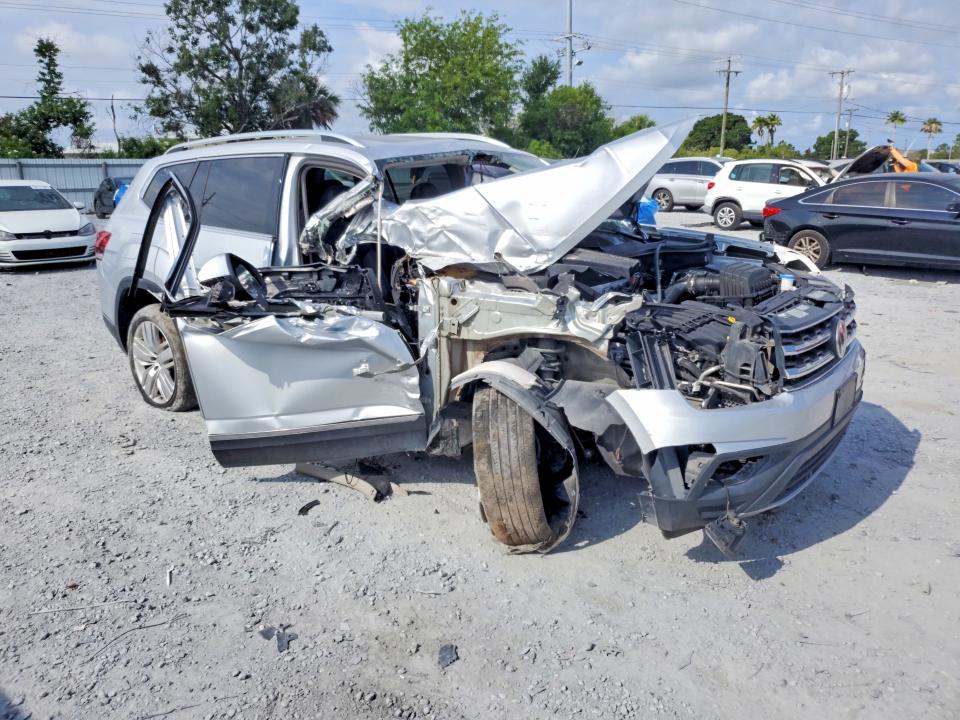 2019 Volkswagen Atlas VIN 1V2NR2CA2KC521491 COPART salvage auction — ALL OVER, Fl - Certificate Of Title, sold $1,350 on 2026-07-09 (photo 4)