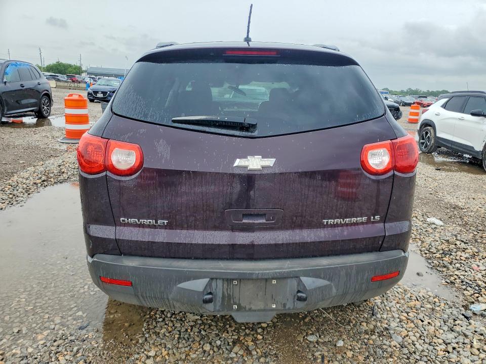 2010 Chevrolet Traverse VIN 1GNLREED3AS112154 COPART salvage auction — FRONT END, Tx - Salvage Vehicle Title, sold $375 on 2026-07-02 (photo 6)