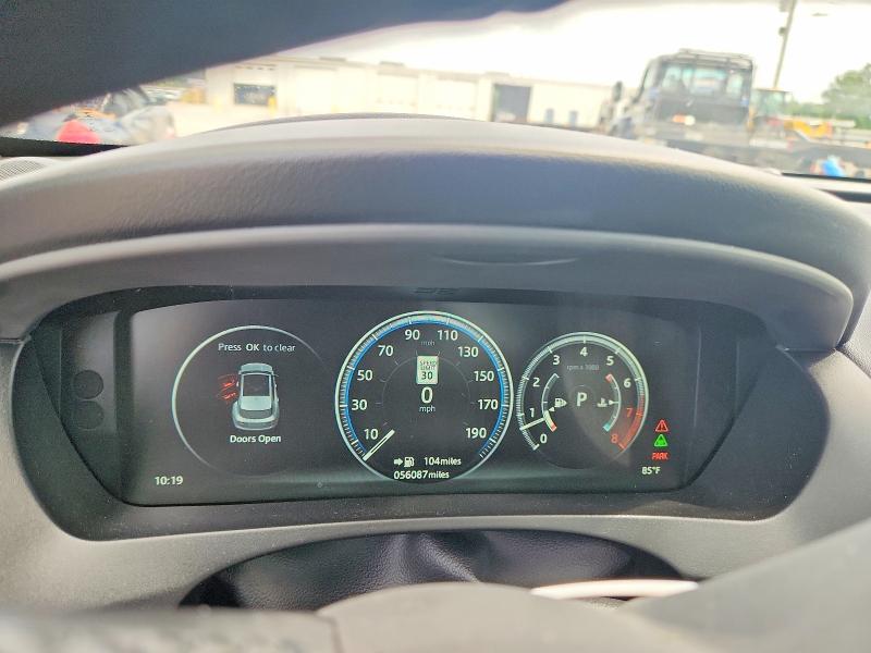 2017 Jaguar F-pace VIN SADCM2BV8HA889789 COPART salvage auction — FRONT END, AL - CERT OF TITLE-SALVAGE TITLE, sold $5,700 on 2026-07-30 (photo 9)