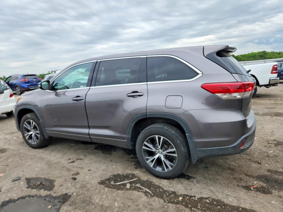 2018 Toyota Highlander VIN 5TDBZRFH1JS838889 COPART salvage auction — UNDERCARRIAGE, Va - Certificate Of Title (P), sold $200 on 2026-07-29 (photo 2)
