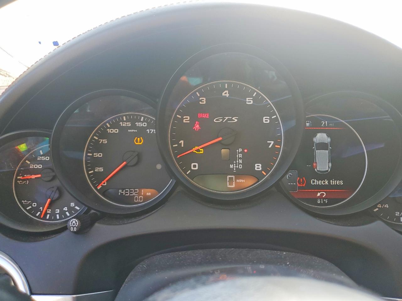 2016 Porsche Cayenne VIN WP1AD2A28GLA78473 COPART salvage auction — Minor Dent/Scratches, TX - CERTIFICATE OF TITLE, sold $9,700 on 2026-07-02 (photo 9)