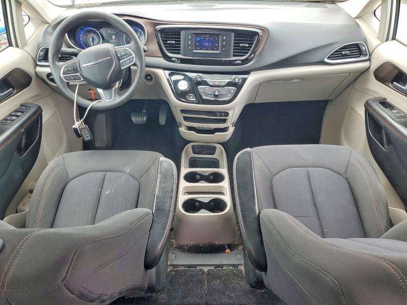 2017 Chrysler VIN 2C4RC1CG3HR571562 COPART salvage auction — MECHANICAL, Nj - Certificate Of Title, sold $550 on 2026-07-29 (photo 8)