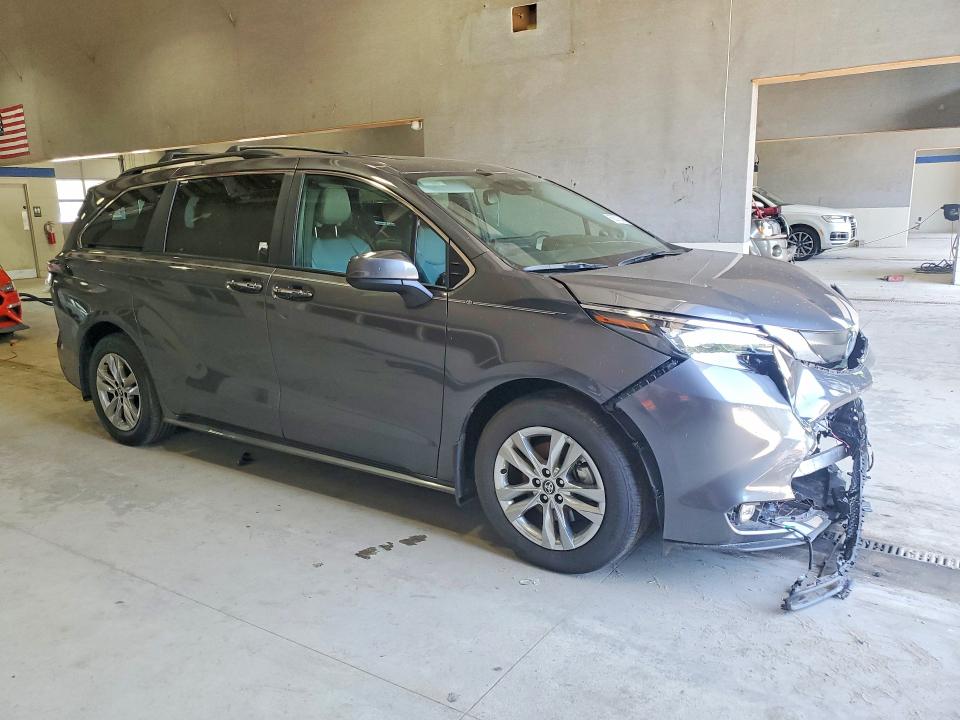 2025 Toyota Sienna VIN 5TDJSKFC1SS183274 COPART salvage auction — FRONT END, Va - Cert Of Title - Salvage, sold $19,600 on 2026-08-21 (photo 4)