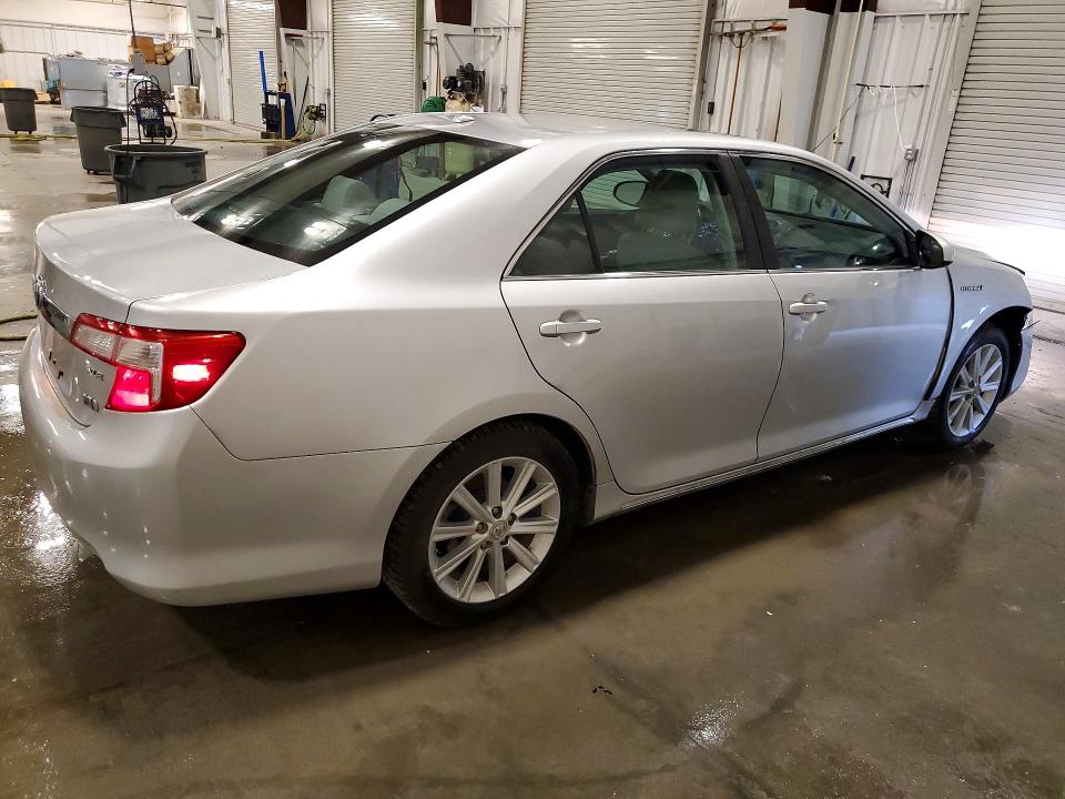 2012 Toyota Camry solara VIN 4T1BD1FK5CU050283 COPART salvage auction — FRONT END, Mn - Cert Of Title-Prior Salvage, sold $250 on 2026-07-02 (photo 3)