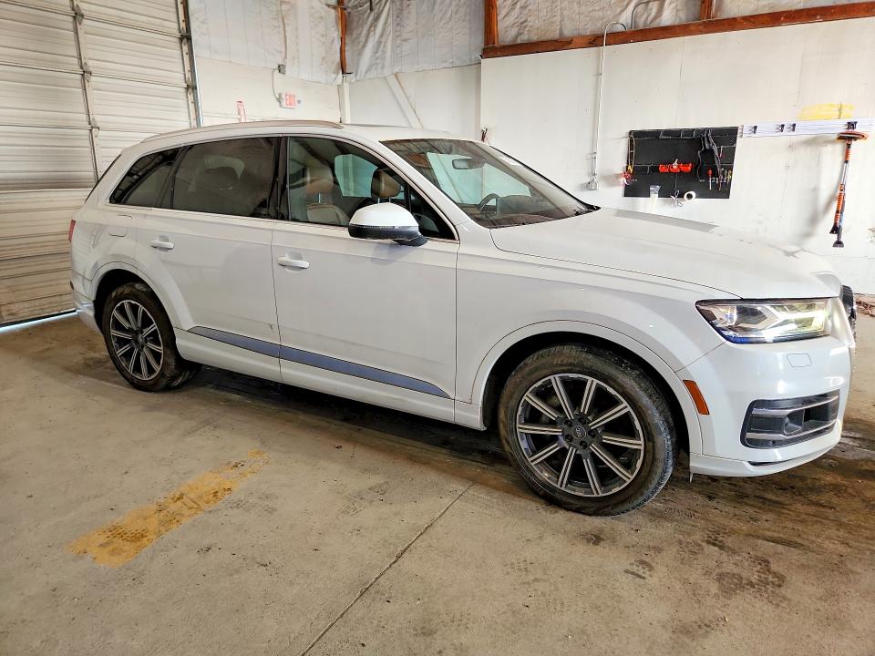 2018 Audi Q7 VIN WA1LAAF76JD027261 COPART salvage auction — NORMAL WEAR, Ky - Certificate Of Title, sold $6,200 on 2026-07-09 (photo 4)