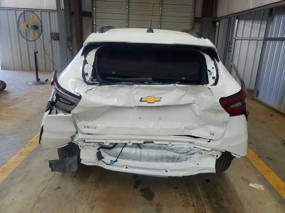 2025 Chevrolet Trax VIN KL77LHEP2SC235265 COPART salvage auction — FRAME DAMAGE, Fl - Dlr Only Cert Of Destruction, sold $7,800 on 2026-07-22 (photo 6)