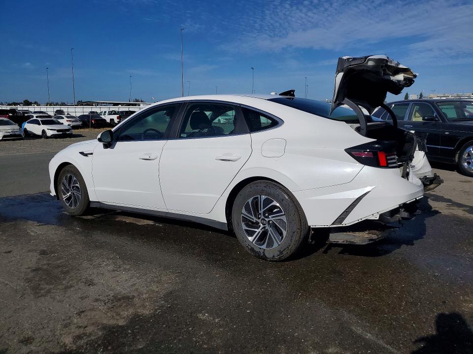 2026 Hyundai Sonata hybrid VIN KMHL24JJ4TA151942 COPART salvage auction — REAR END, CA - NON-REPAIRABLE VEHICLE CERT, sold $8,500 on 2026-07-20 (photo 2)