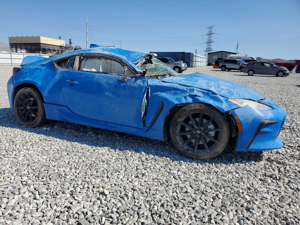 2024 Toyota VIN JF1ZNBE18R8753656 COPART salvage auction — ROLLOVER, Nv - Salvage Title, sold $1,800 on 2026-07-27 (photo 4)