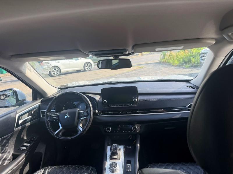 2022 Mitsubishi Outlander VIN JA4J4VA8XNZ082150 COPART salvage auction — MINOR DENT/SCRATCHES, IN - CERTIFICATE OF TITLE (P), sold $9,300 on 2026-07-17 (photo 8)