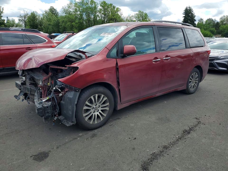 2020 Toyota Sienna VIN 5TDYZ3DCXLS068077 COPART salvage auction — FRONT END, Or - Salvage Title Certificate, sold $475 on 2026-07-27 (photo 1)