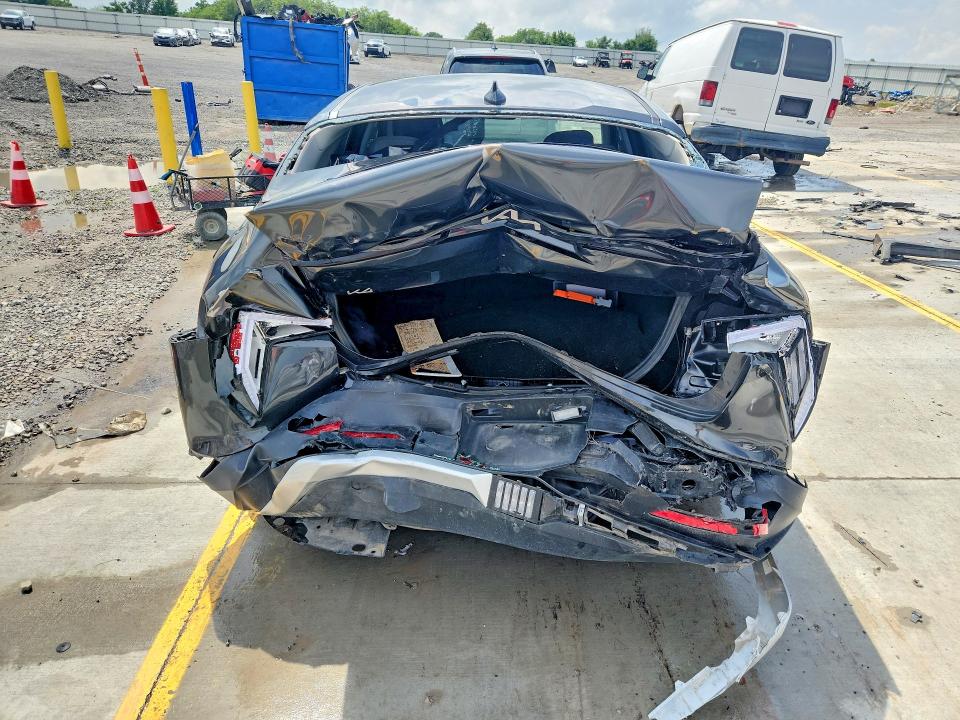 2025 Kia VIN 3KPFT4DE0SE119112 COPART salvage auction — REAR END, KY - CERT OF TITLE-SALVAGE (P), sold $5,200 on 2026-07-02 (photo 6)