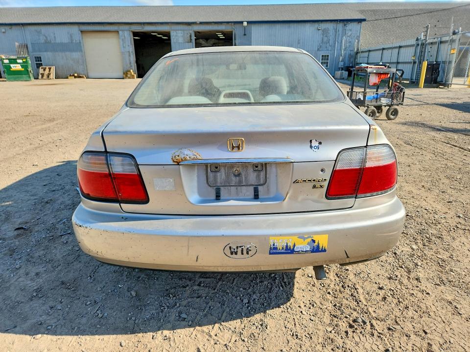1997 Honda Accord VIN JHMCD5630VC019166 COPART salvage auction — ALL OVER, Mi - Dealer Only Clean Title, sold $375 on 2026-07-08 (photo 6)