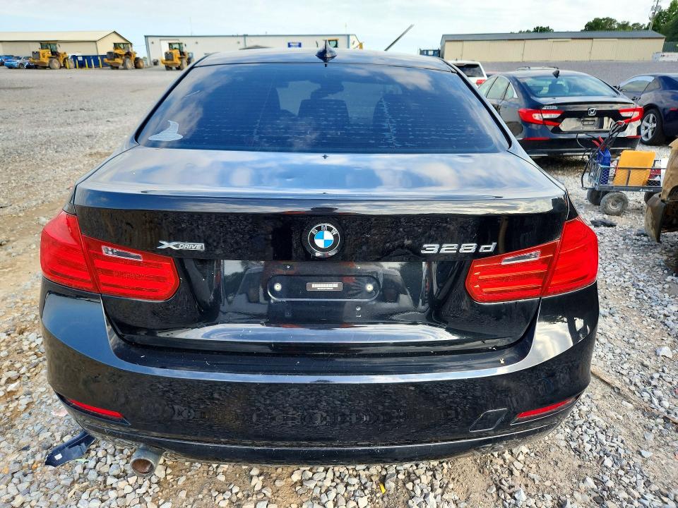 2014 BMW 3er VIN WBA3D5C57EKX96230 COPART salvage auction — NORMAL WEAR, IN - CERTIFICATE OF TITLE, sold $525 on 2026-07-30 (photo 6)